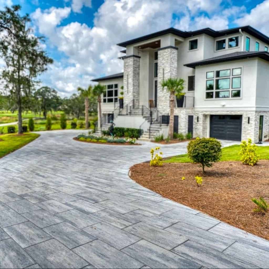 Interlocking driveway mansion